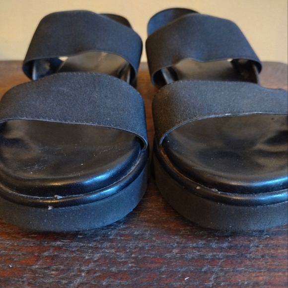 Donald Pliner Lue Black Elastic Sandals Size 8 - Picture 6 of 10